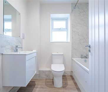 2 bed Ground Floor Flat for rent - Photo 2