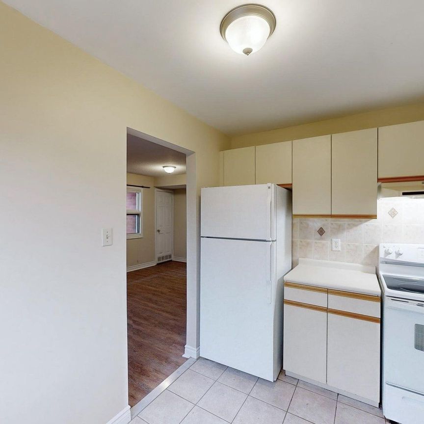 For Lease - 183 Nelson Street Unit# 1, Oakville, Ontario - Photo 1