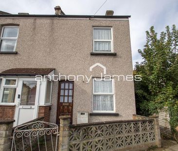 3 bedroom end of terrace house to rent - Photo 5