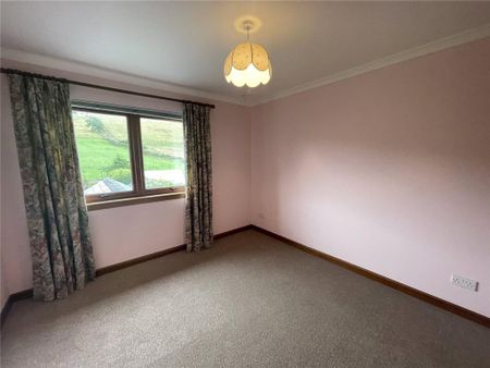 4 bedroom detached house to rent - Photo 5