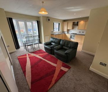 2 bedroom flat to rent - Photo 2