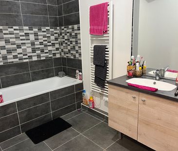 Location Appartement 2 pièces 48m² - Photo 3