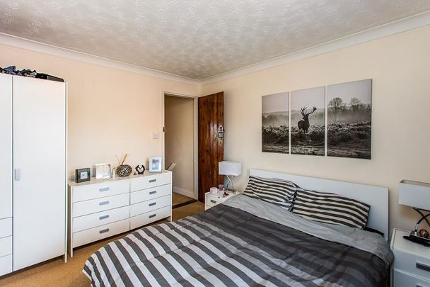 2 bedroom house to rent Albert Street, Bury St. Edmunds, IP33 - Photo 1