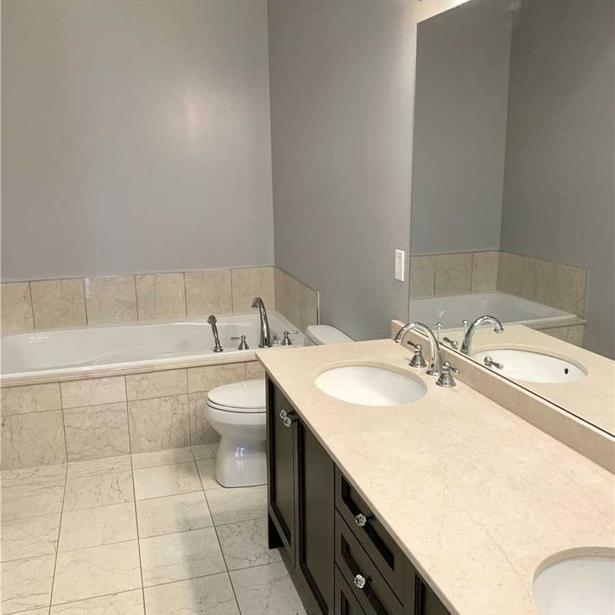 For Lease - 1 Verclaire Gate Unit# 404, Markham, Ontario - Photo 1