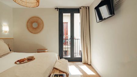 Room for rent in shared apartment in Barcelona - Photo 2