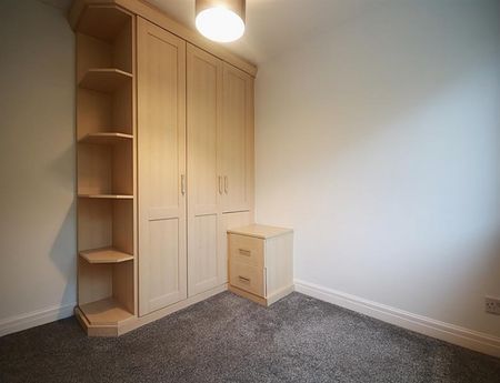 5 Bedroom Detached To Let - Photo 5