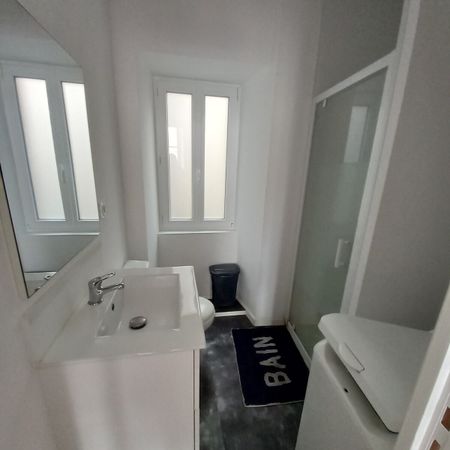 Appartement - 1 pièce - 15,76 m² - Laval - Photo 4