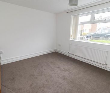 1 Bedroom Flat - Photo 3