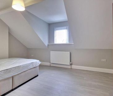 Room 4 & 5, 4 Lothair Avenue, Belfast, BT15 2HU - Photo 4