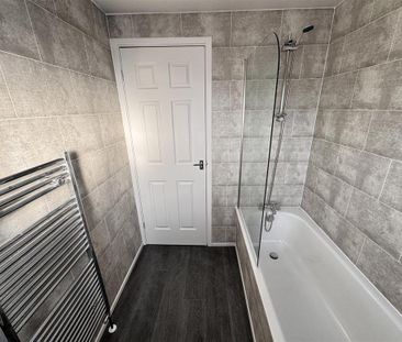 2 bedroom semi-detached house to rent - Photo 4