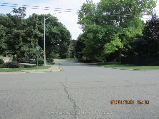 Detached Home For Lease | N9244900 - Photo 1