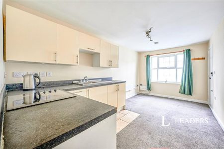 1 bedroom flat to rent - Photo 4