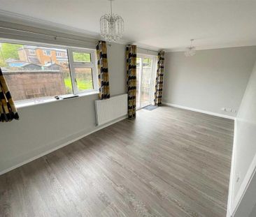 3 bedroom detached house to rent - Photo 2