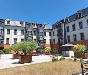 Location appartement 3 pièces 75 m² à Villefranche-de-Rouergue (12200) - Photo 6