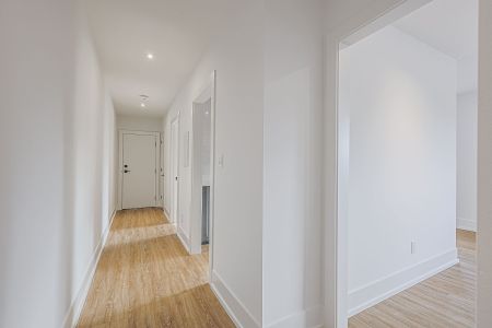 For Lease - 2066 Yonge Street Unit# 1, Toronto, Ontario - Photo 2