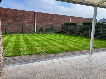 Ruime gezinswoning te huur – met 4 slpk, garage en tuin - Photo 5