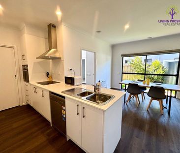 Room For Rent - All utilities are provided Great Location - Photo 6