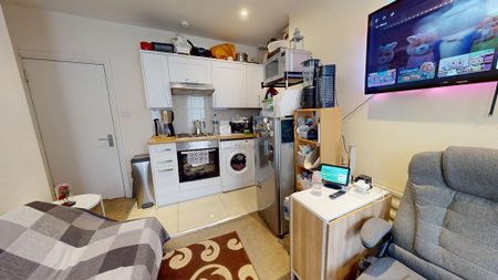 1 bedroom flat to rent - Photo 3