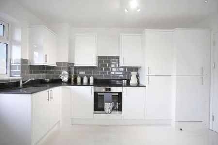 Cowper Street - Studio, LU1 - Photo 2