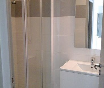 T2 AVEC TERRASSE ET PARKING - Photo 2