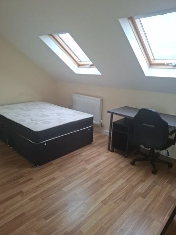 Room in a Shared House, Radley Rd, BS16 - Photo 4