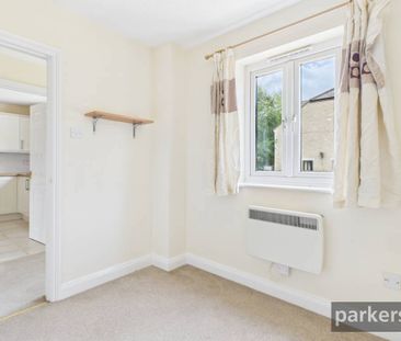 Lakeside, Ducklington Lane, Witney, Oxfordshire, OX28 - Photo 6