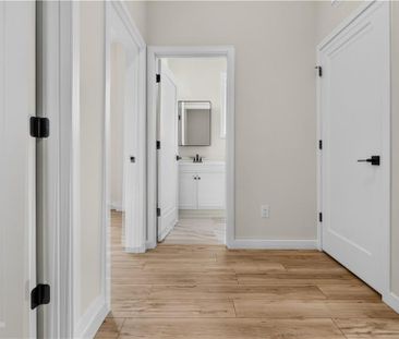17 VICTOR Boulevard Unit# R, Hamilton, Ontario, L9A2V3 - Photo 4