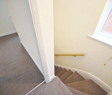 3 bedroom semi-detached house to rent - Photo 5