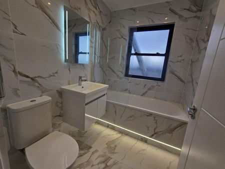 Warlters Road, London N7 - Photo 2