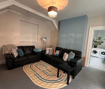 5 bedroom house - Photo 5