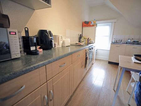 Large and bright spacious house share - Photo 3