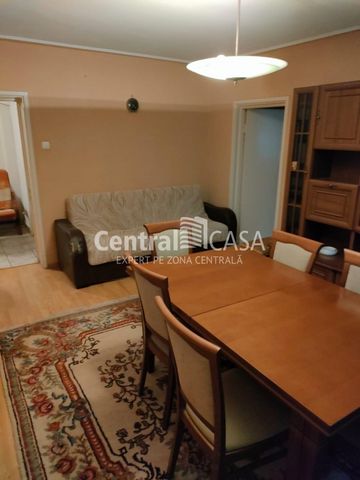 Apartament de închiriat cu 4 camere, Podu Ros - Fotografie 3