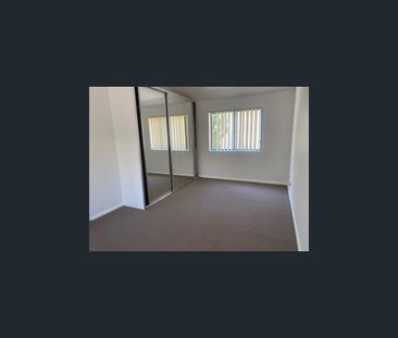 2/17 Walton Crescent, Abbotsford, NSW 2046 - Photo 3