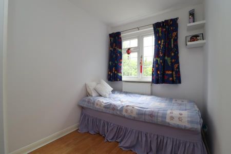 3 bedroom detached house to rent - Photo 4
