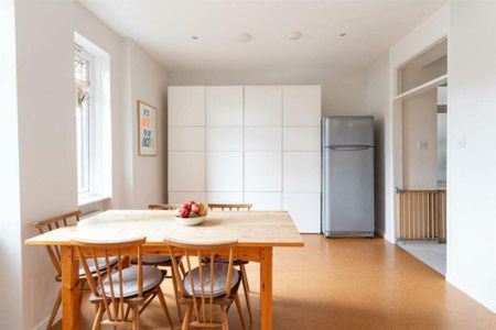 3 bedroom apartment to rent - Photo 4