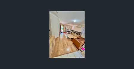 Modern Townhouse, Great Complex, Fabulous location & New Timber flooring! - Photo 2