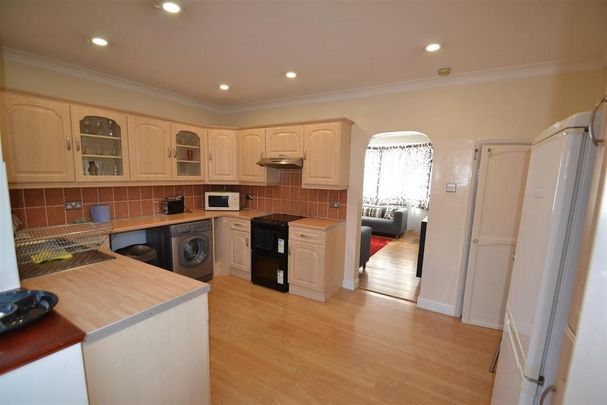 3 bedroom terraced house to rent - Photo 1