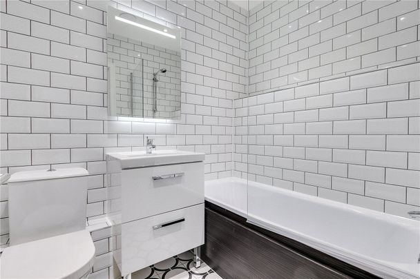 Munster Road, Munster Village, London, SW6 - Photo 1