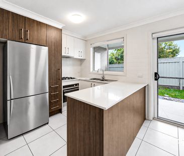 Spacious and Modern 4 Bedroom Townhouse - Photo 4