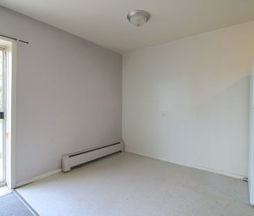 For Lease - 18 HOLLAND Street Unit# 18, St. Thomas, Ontario - Photo 1