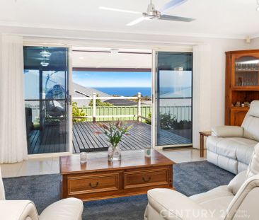 Stunning Move-In Ready Home with Spectacular Sea Views&excl; - Photo 6