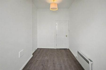 3 bedroom flat to rent - Photo 3