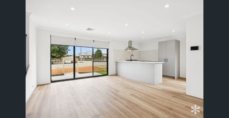 Coastal Convenience - Photo 3