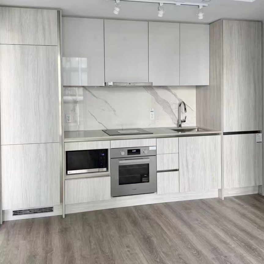 For Lease - 180 Front Street Unit# 2712, Toronto, Ontario - Photo 1