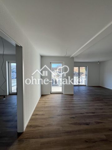 Erstbezug! 2 Zimmer Wohnung, Einbauküche, Bad, Gäste WC - Photo 2