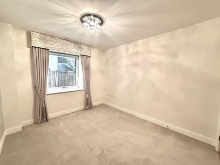 2 bedroom ground floor flat to rent - Photo 5