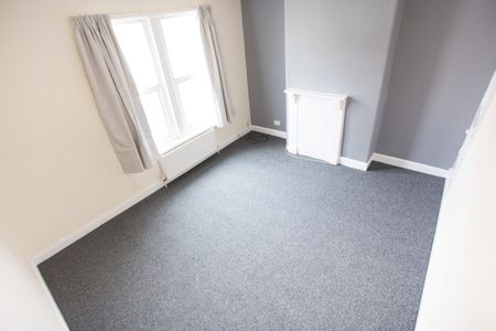 2 Bed Terraced House, Laxey Road, B16 - Photo 5