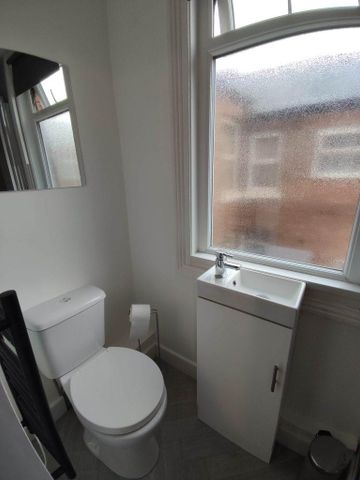 Studio to rent - Photo 4