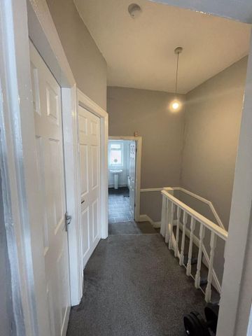 4 bedroom terraced house to rent - Photo 3