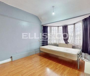 4 bedroom terraced house to rent - Photo 6